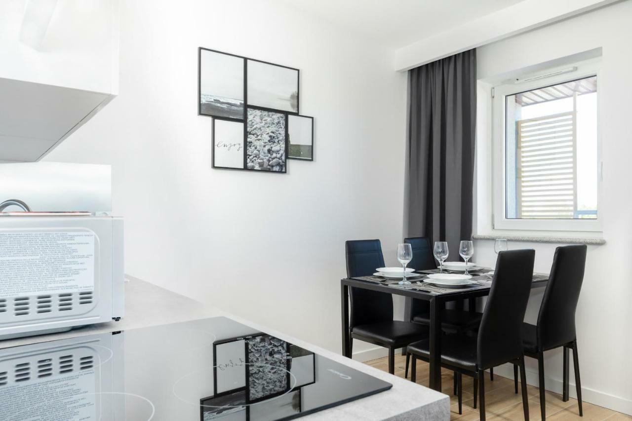 Apartamenty Sloneczne Tarasy By Noclegi Renters Dziwnówek Exteriör bild